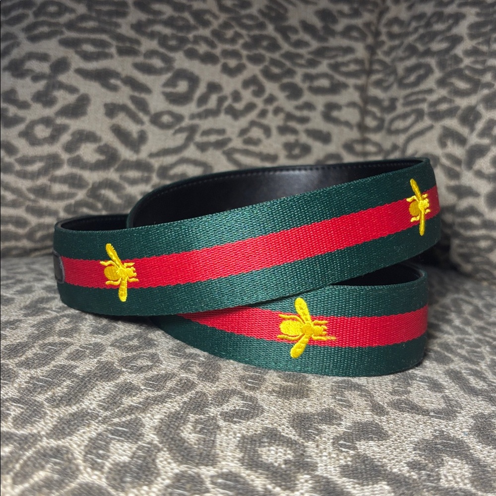 Bee belt strap (no buckle) red & green striped belt bee detail statement belt - Picture 3 of 10